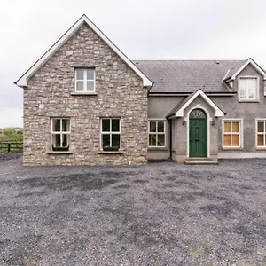 https://ballinasloe-in-the-heart-of-the-country.galwayhotelsireland.net